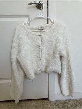 (USED) Francesca's Collections White Fuzzy Teddy Cardigan Jacket